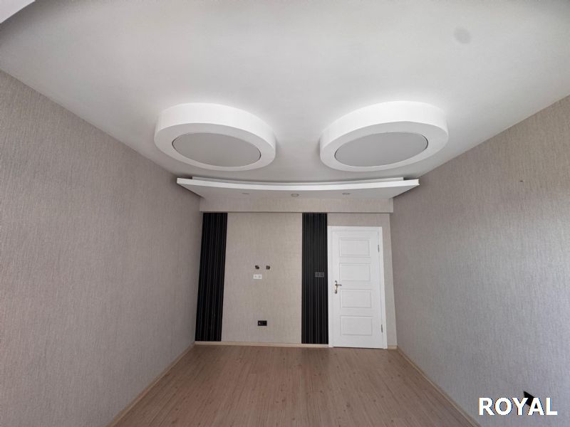 ROYAL'DEN YEMENOĞLUNDA 3 CEPHELİ, CAM BALKONLU, ARAKAT 3+1 LÜKS DAİRE